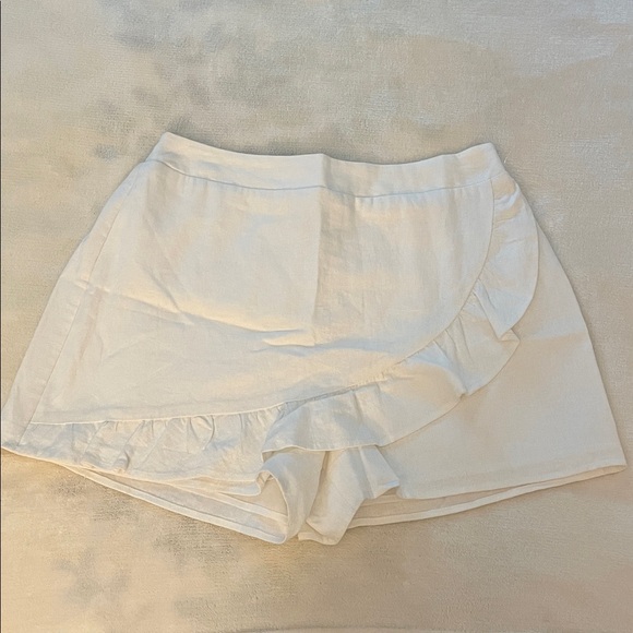 Pants - 3 for $25! Women's White Ruffle Shorts